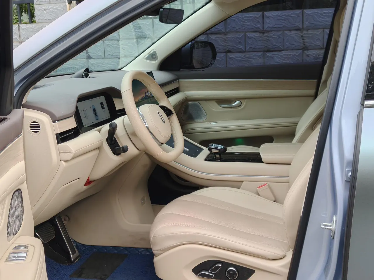 AITO 2024 AITO M7 Smart Drive Rear Drive Pro Edition 6-seat Automatic Gear 3