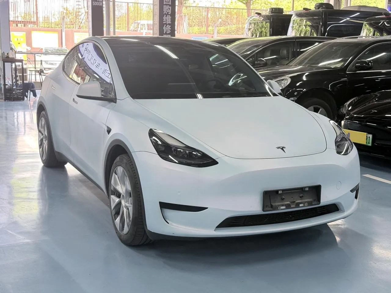 Tesla 2022 Model Y rear-wheel drive version (facelift) automatic gear 2