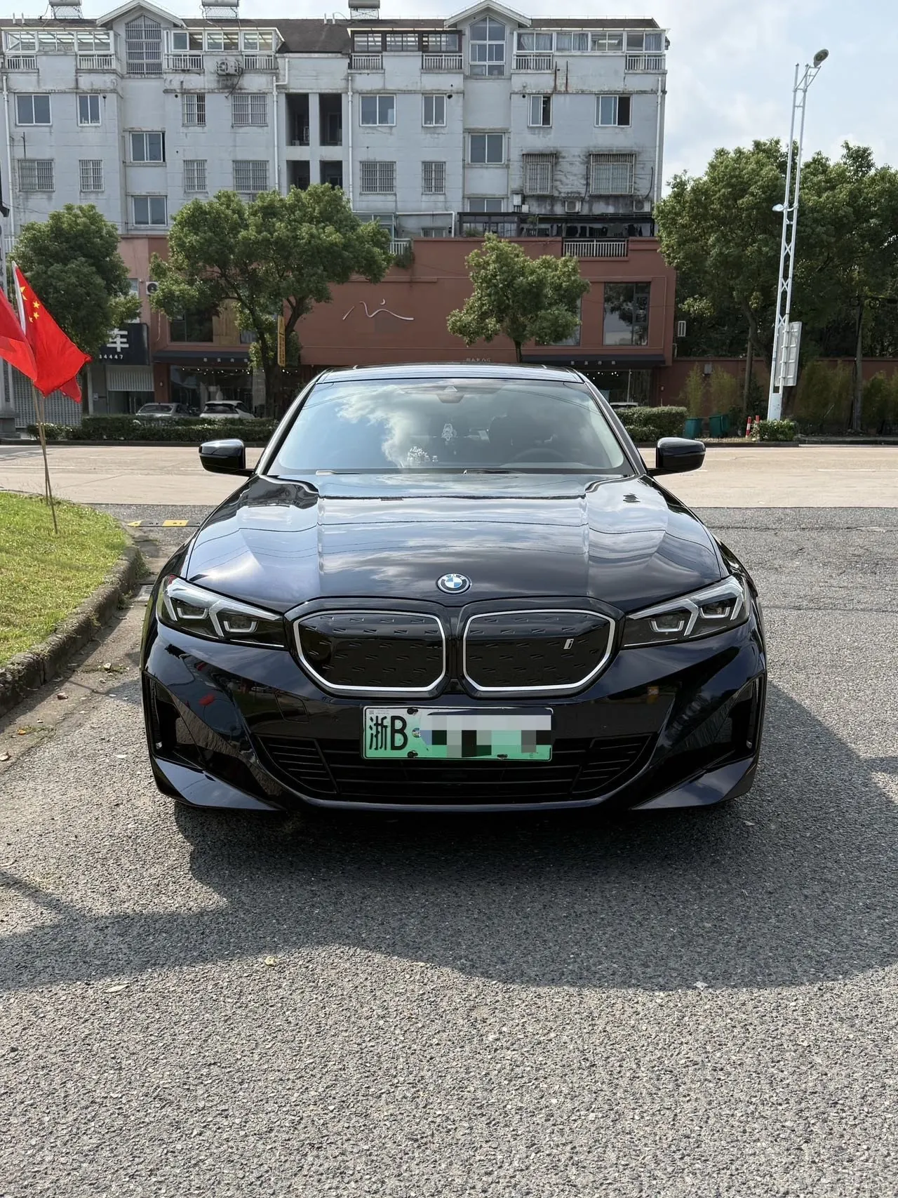BMW 2024 i3 eDrive 35 L automatic gear 2