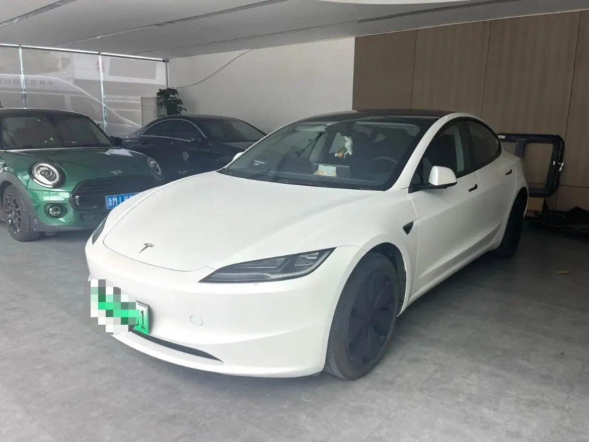 Открыть галерею: Tesla 2023 Model 3 Rejuvenation Edition Rear Wheel Drive Automatic Transmission