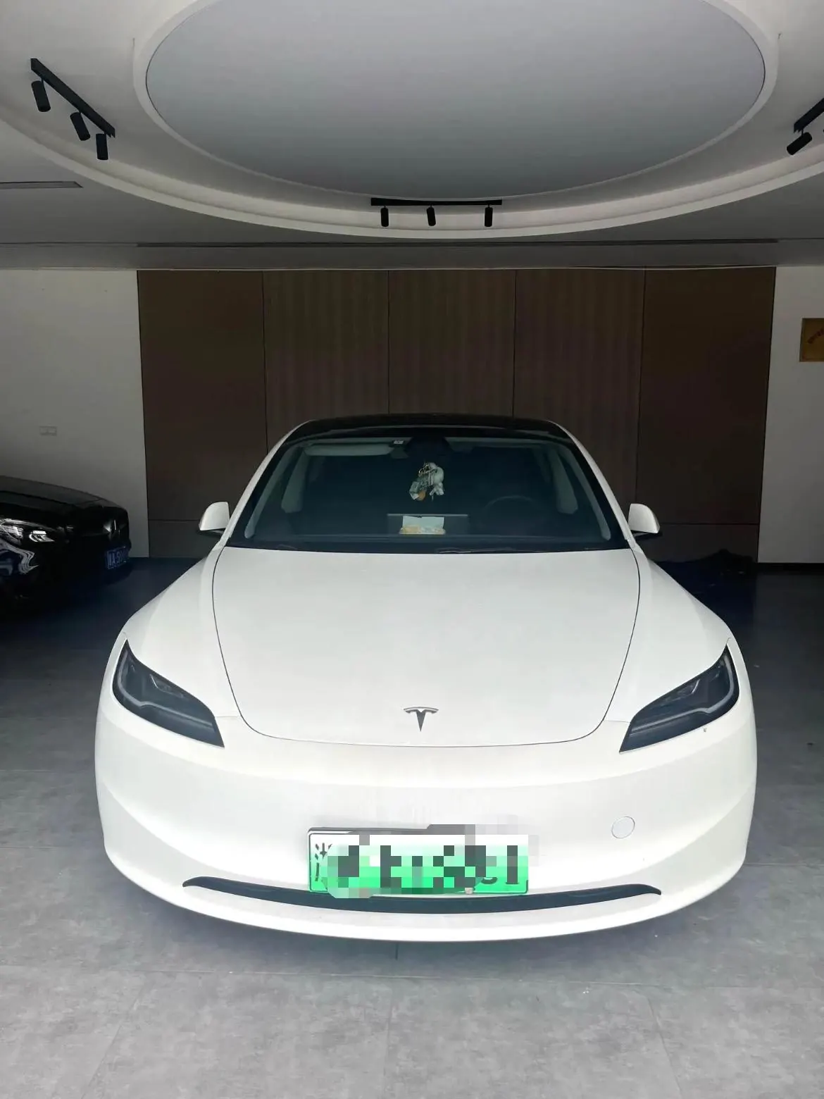 Tesla 2023 Model 3 Rejuvenation Edition Rear Wheel Drive Automatic Transmission 2