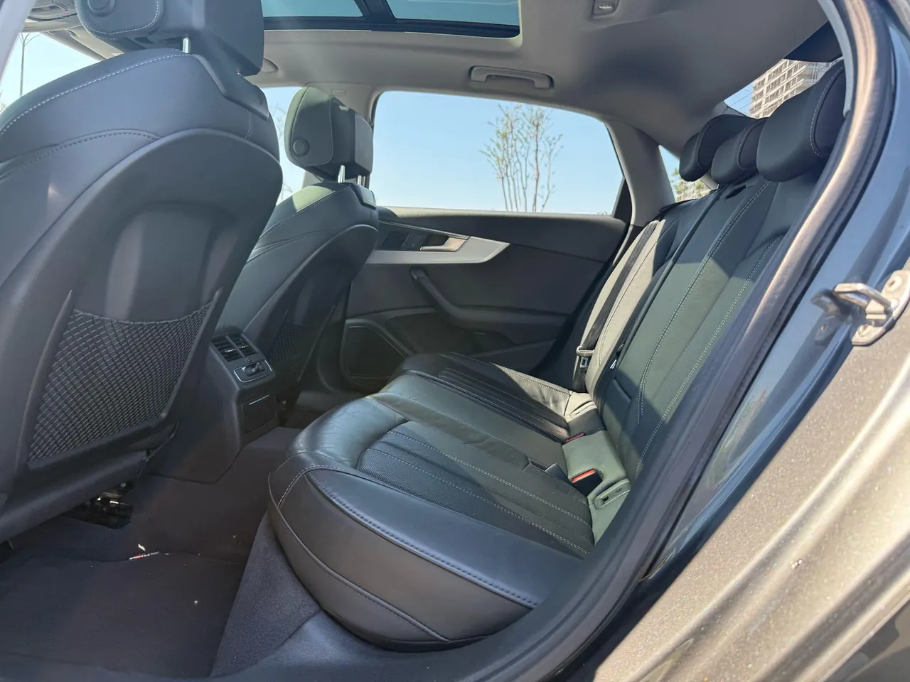 Audi 2020 A4L 2.0TFSI 40TFSI Deluxe Dynamic Automatic 11