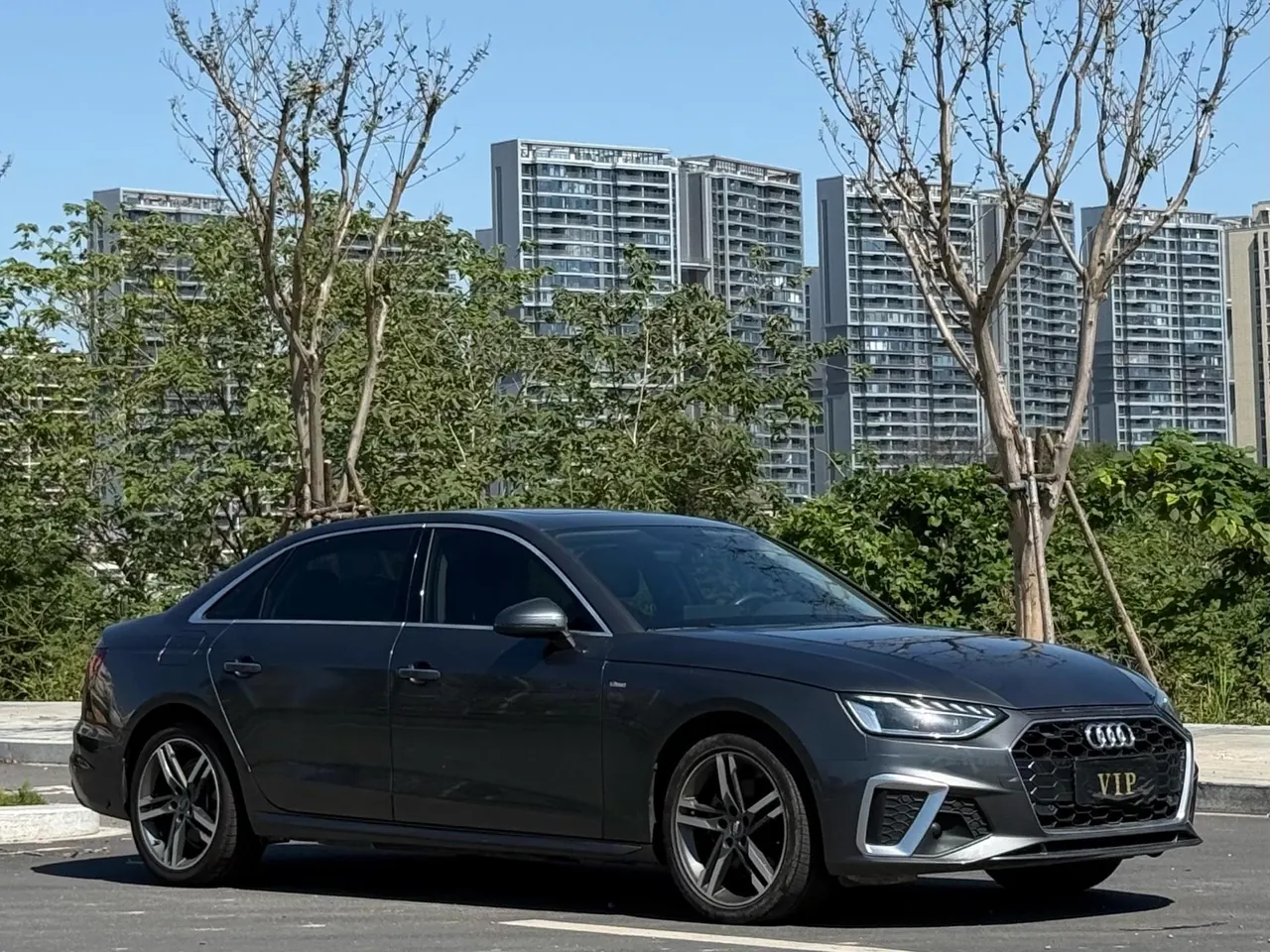 Audi 2020 A4L 2.0TFSI 40TFSI Deluxe Dynamic Automatic 3
