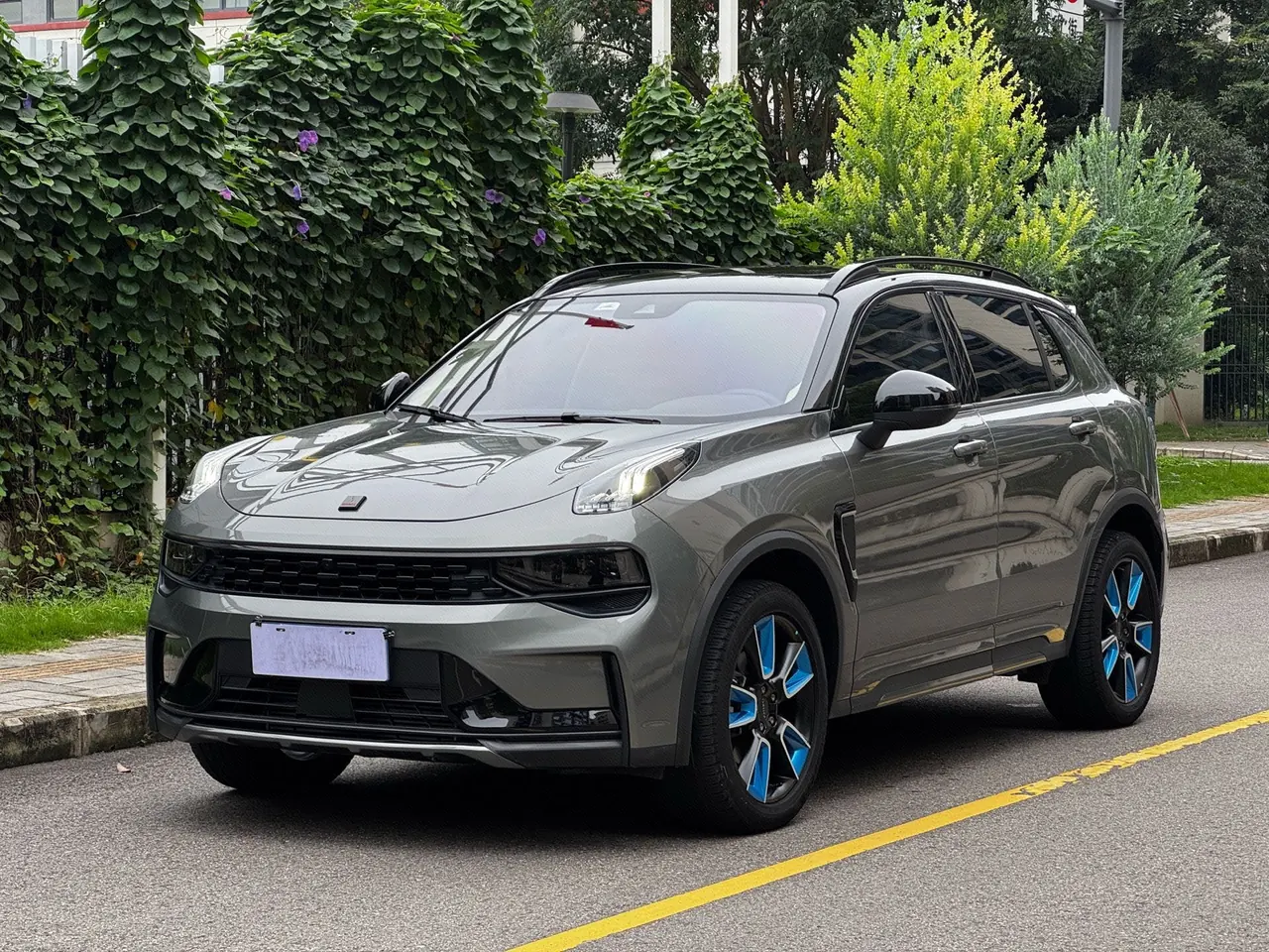 Открыть галерею: LYNK&CO 2021 LYNK&CO 01 2.0TD Two-wheel Drive Pro Automatic Gear