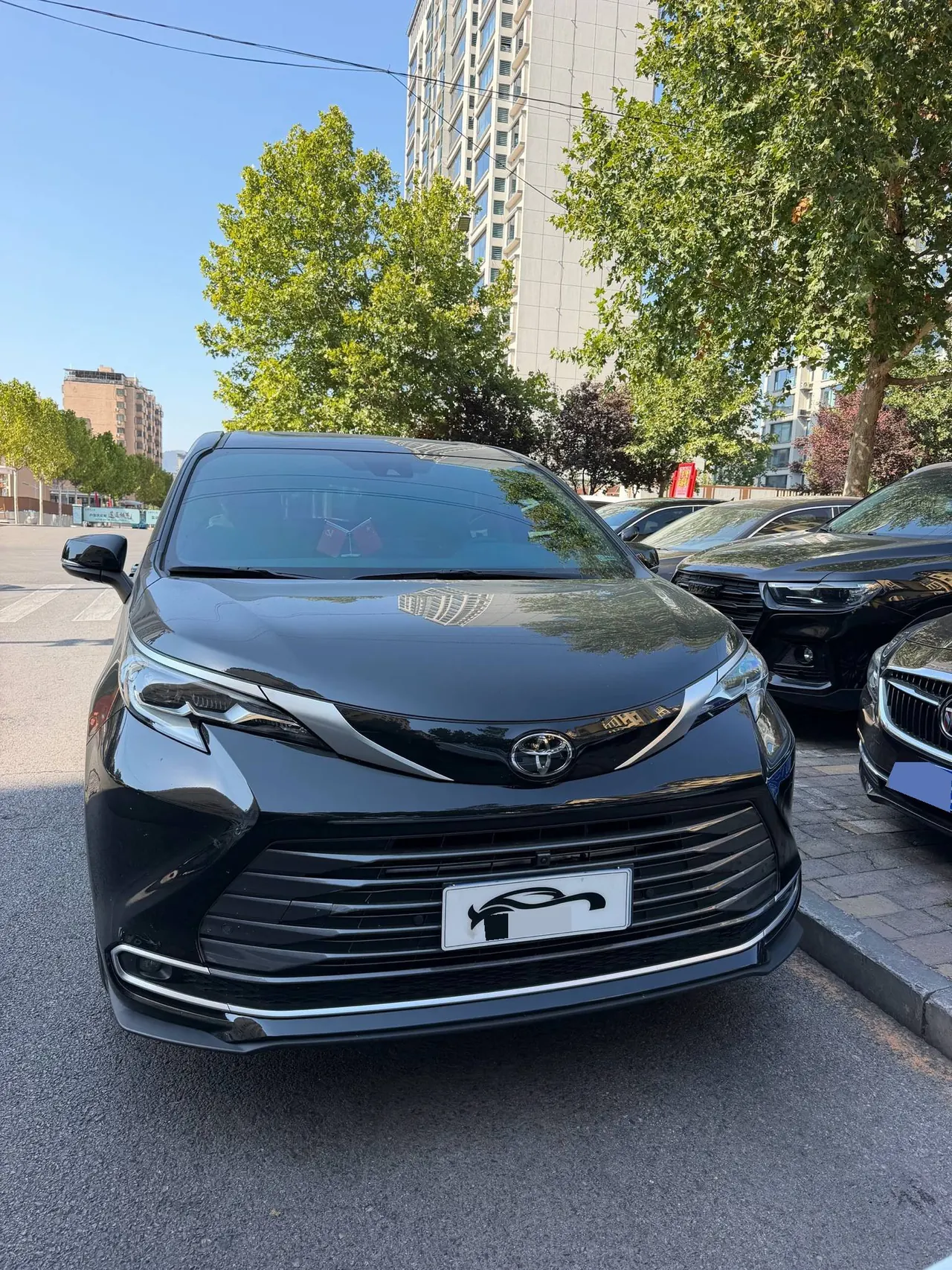 Toyota 2024 Sana 2.5 Stepless Four-wheel Drive Premium Edition Automatic Transmission 3
