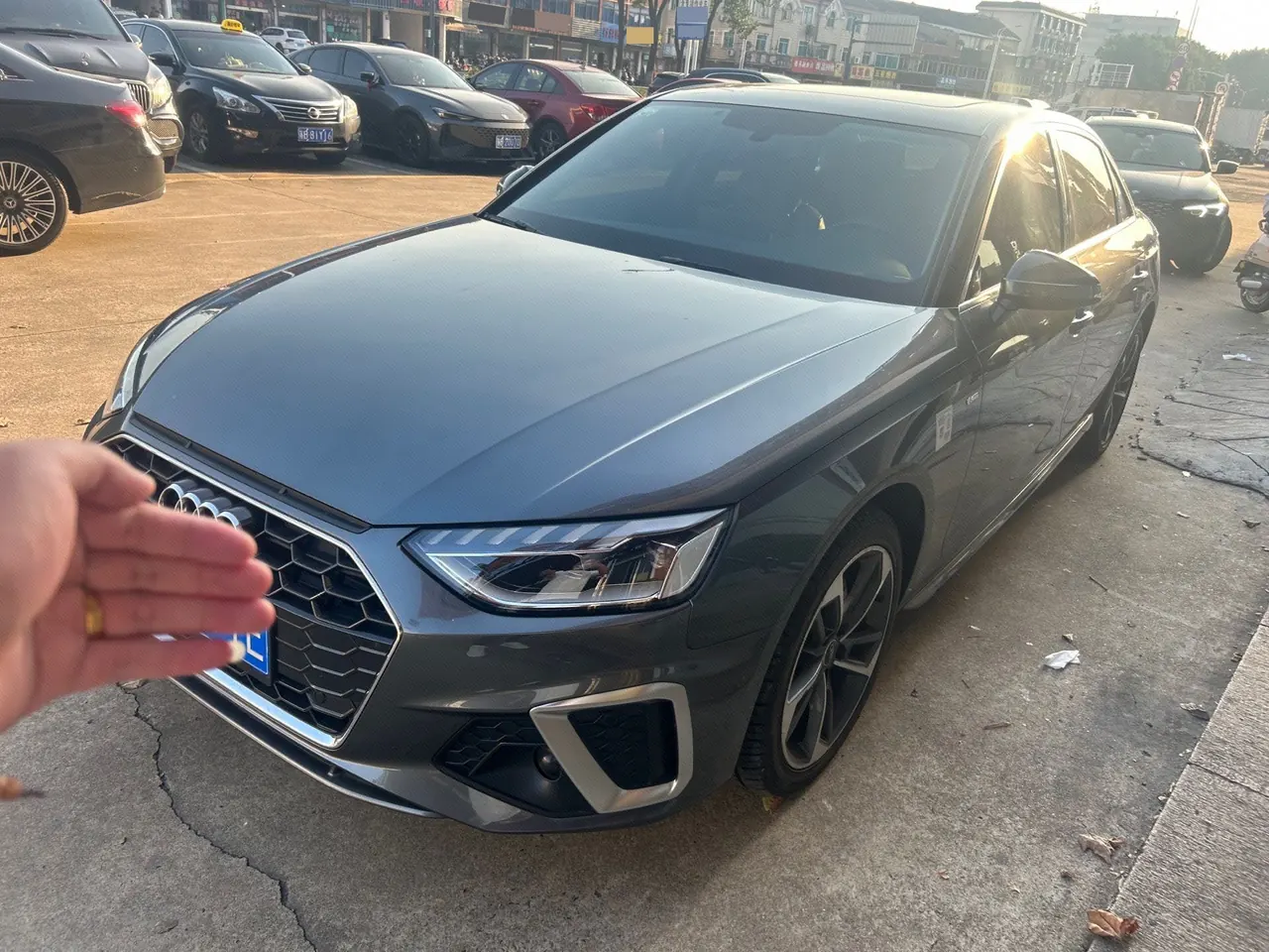 Open image lightbox: Audi 2024 A4L 2.0TFSI 40TFSI Fashion Dynamic Automatic