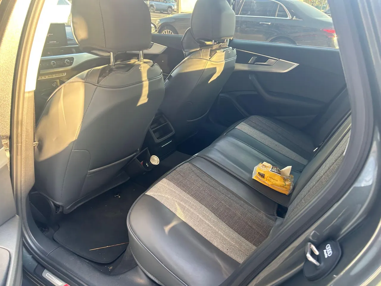Audi 2024 A4L 2.0TFSI 40TFSI Fashion Dynamic Automatic 3