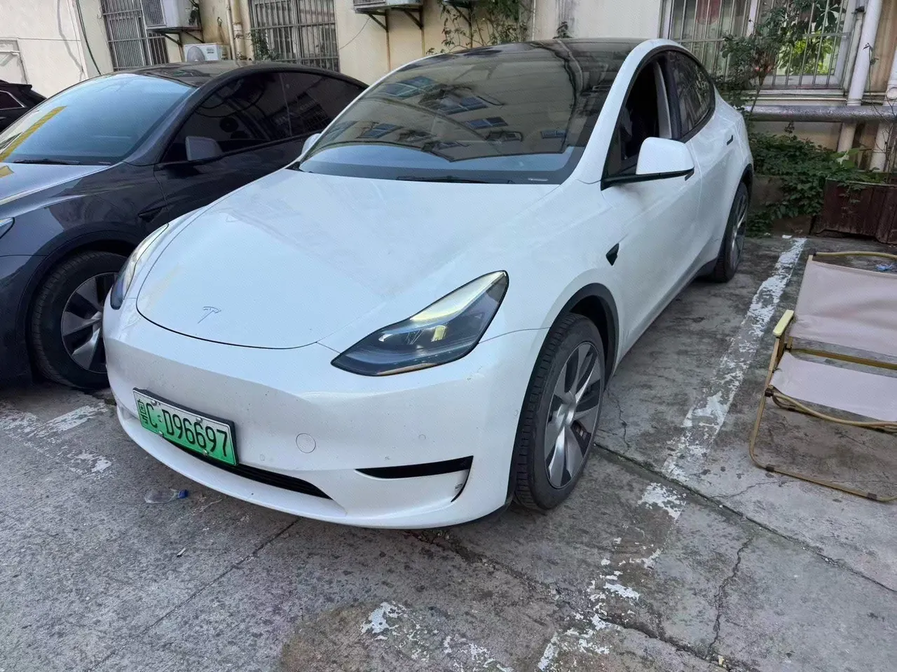 Open image lightbox: Tesla 2022 Model Y rear-wheel drive version (facelift) automatic gear