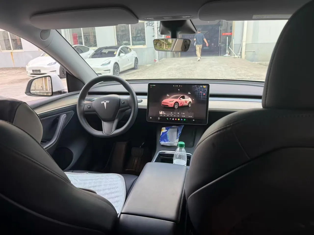 Tesla 2022 Model Y rear-wheel drive version (facelift) automatic gear 4