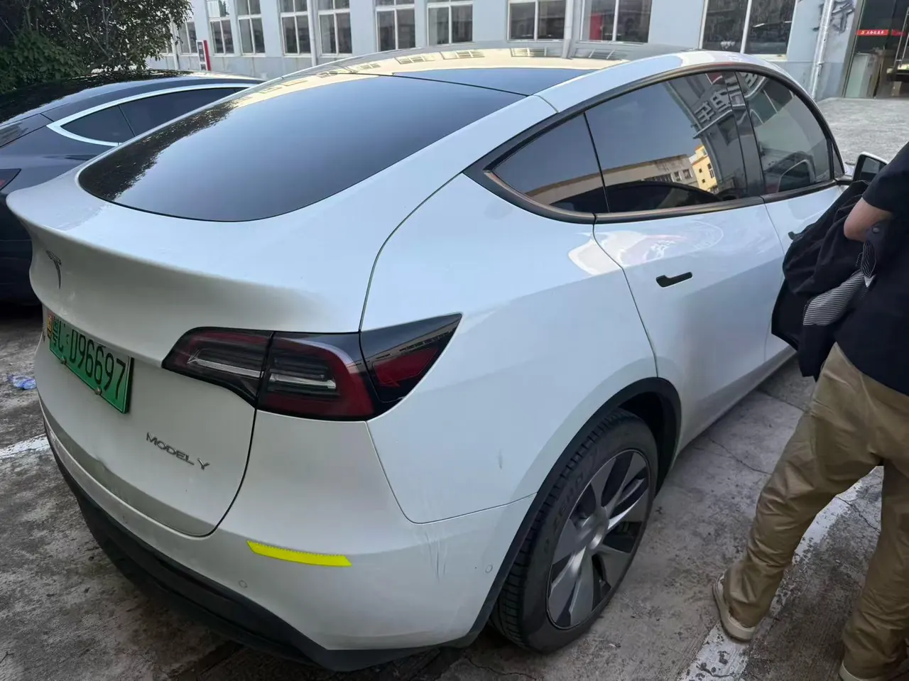 Tesla 2022 Model Y rear-wheel drive version (facelift) automatic gear 5