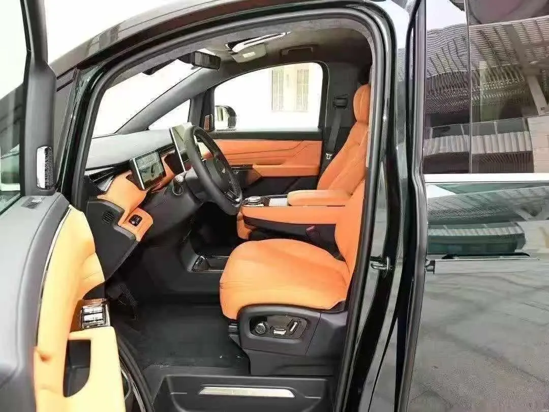 LEVC 2024 L 380 140 6-seat 4-wheel drive Ultra automatic gear 3