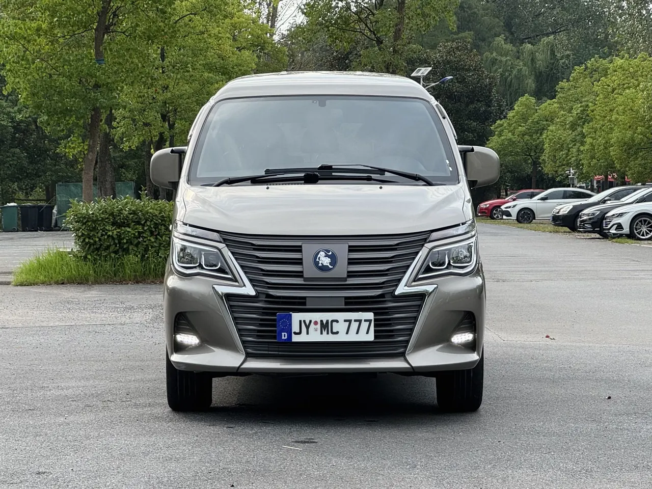 Fengxing Lingzhi M5 New Energy 2022 Lingzhi EV Ordinary Deluxe 7-seat Automatic Gear 2