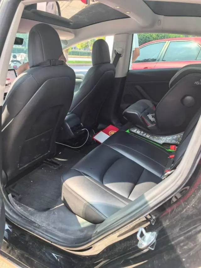 Tesla 2022 Model 3 rear-wheel drive version of automatic transmission 2