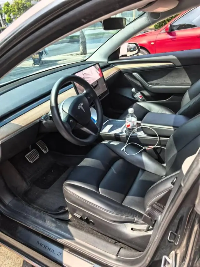 Tesla 2022 Model 3 rear-wheel drive version of automatic transmission 4