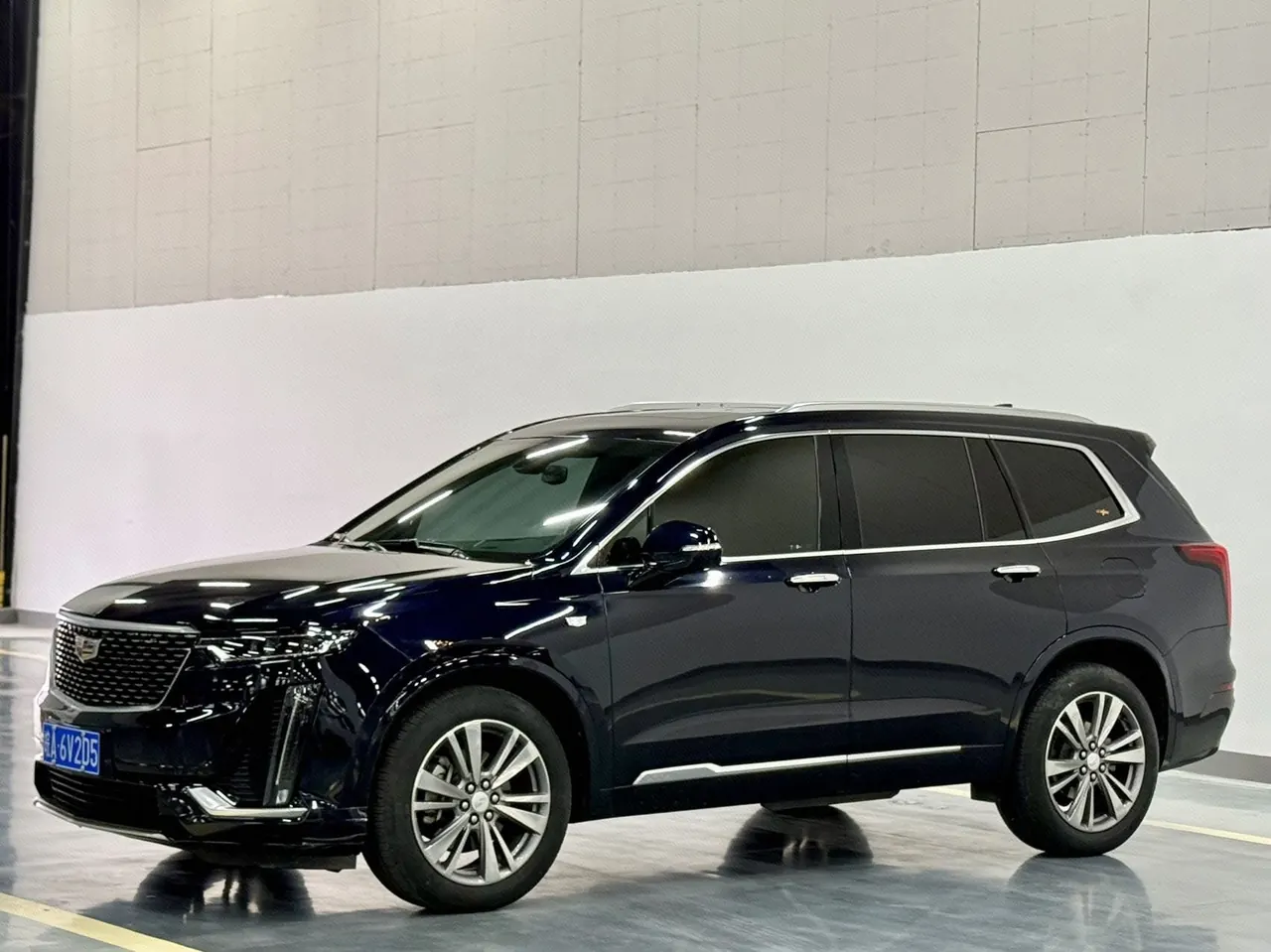 Cadillac 2020 XT6 2.0T 28T 6-seat 4-wheel drive luxury to perfect audio version automatic gear - View 1