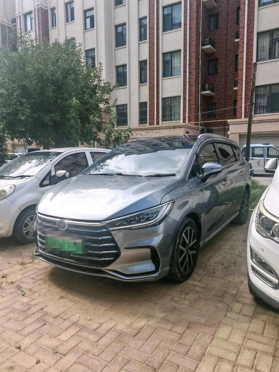 BYD Song MAX New Energy 2022 Song MAX DM-i 1.5 Stepless 105KM Flagship Automatic Gear - View 1