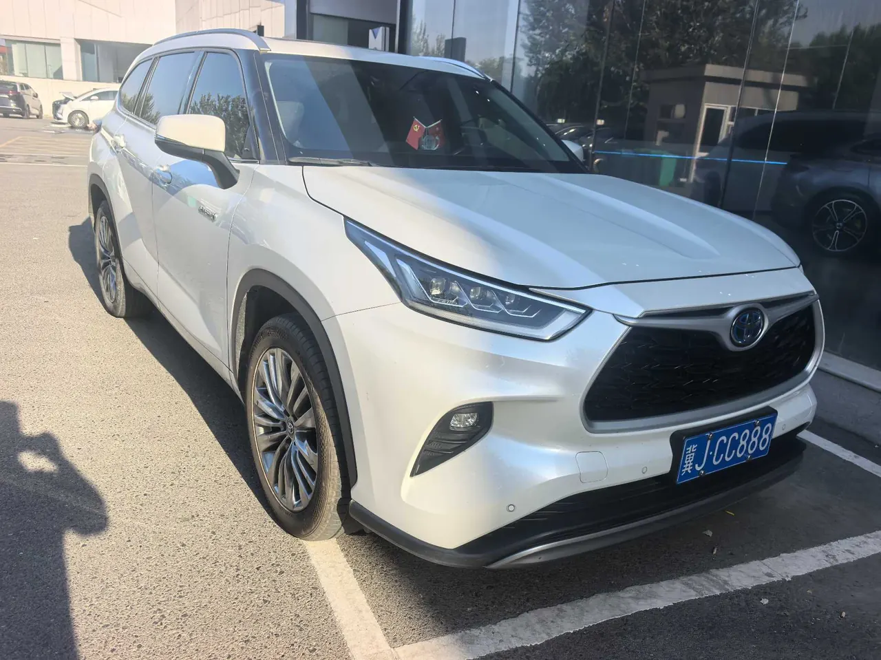 Open image lightbox: Toyota 2023 Highlander Dual Engine 2.5 Stepless Intelligent Electric Hybrid Four-wheel Drive Premium Edition 7-seat Automatic Transmission