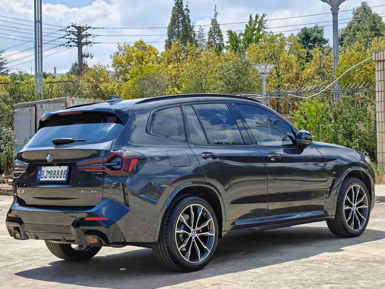 BMW 2023 X3 xDrive30i 2.0T exclusive M obsidian night set automatic gear 7