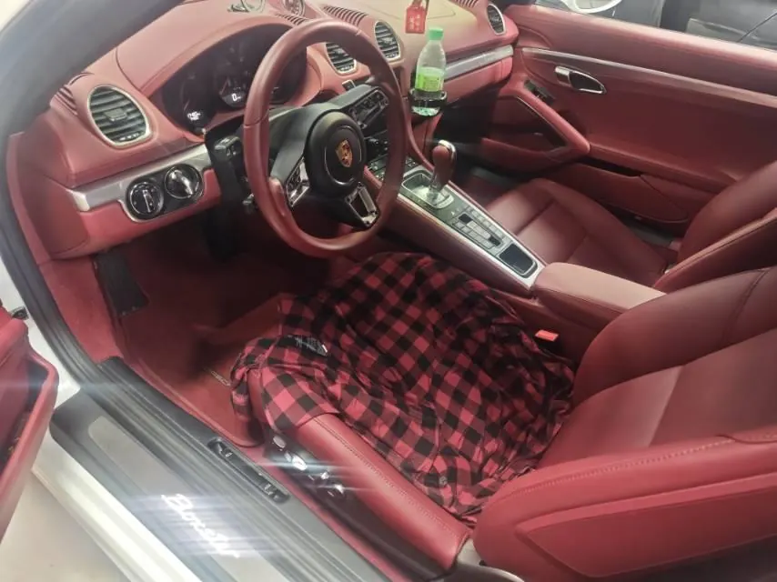 Porsche 718 (Imported) 2023 718 Boxter 2.0T Style Edition Automatic 3
