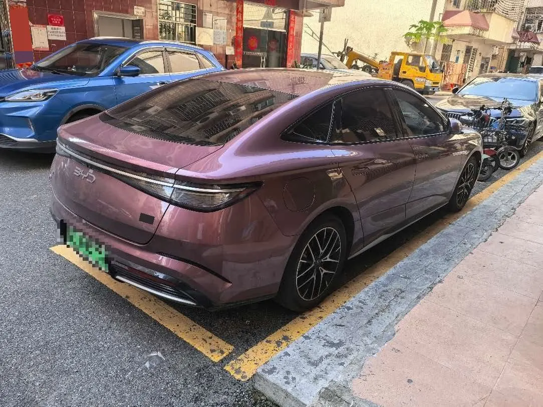 BYD 2023 Seal DM-i 1.5T Stepless 121km Flagship Automatic Gear 5