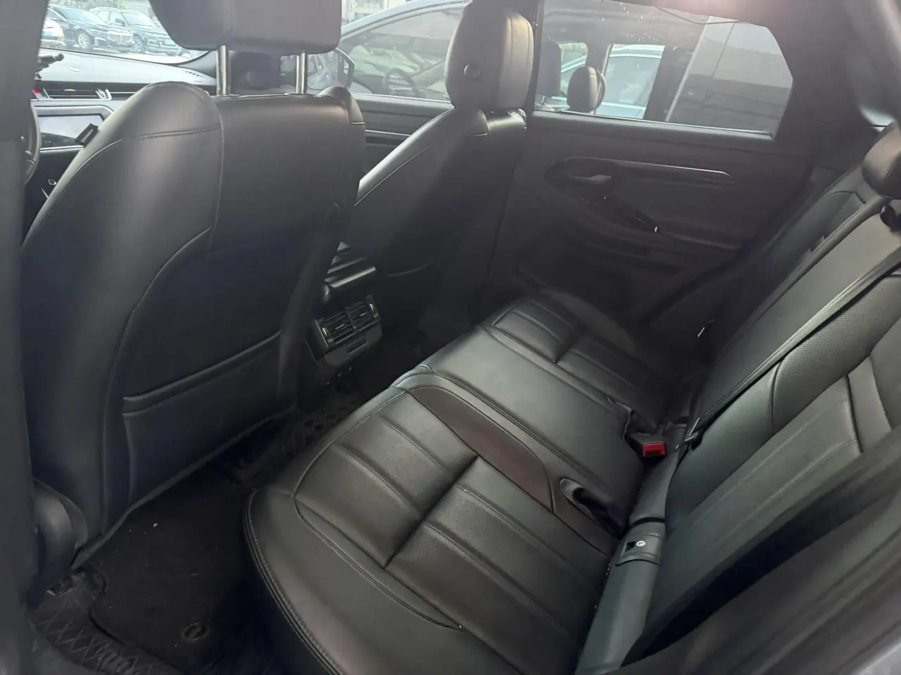 Land Rover 2020 Range Rover Aurora 48V 2.0T 249PS R-DYNAMIC SE Sports Technology Edition Automatic Gear 3