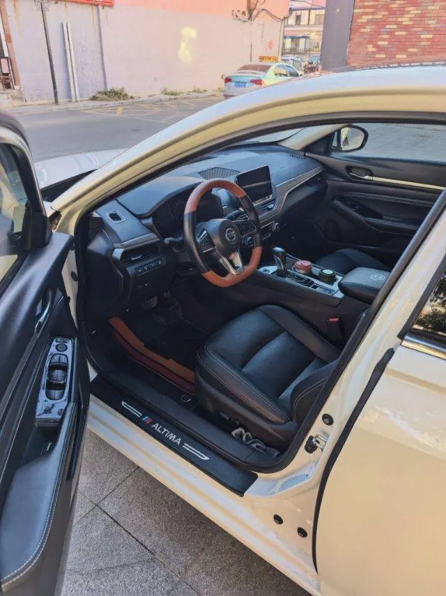 Nissan 2022 Teana 2.0 Stepless XL-TLS Pleasant Edition Automatic Gear 4