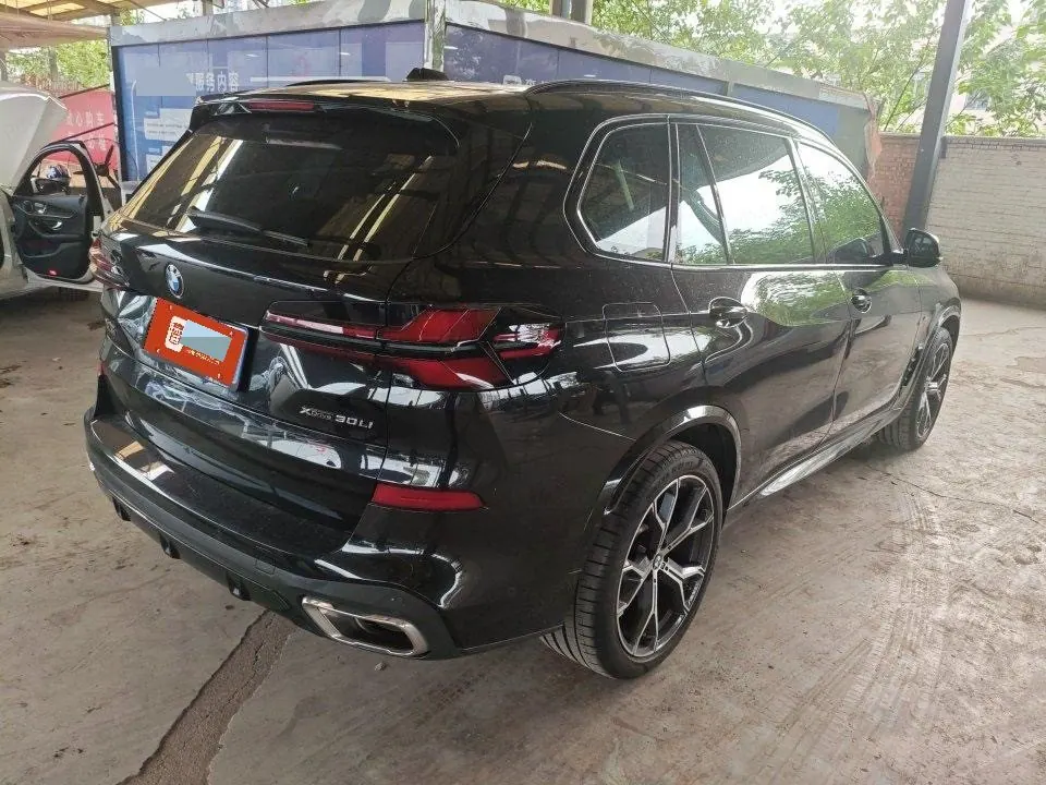 BMW 2023 X5 xDrive30Li 48V 2.0T exclusive m sports obsidian night suit automatic gear 2