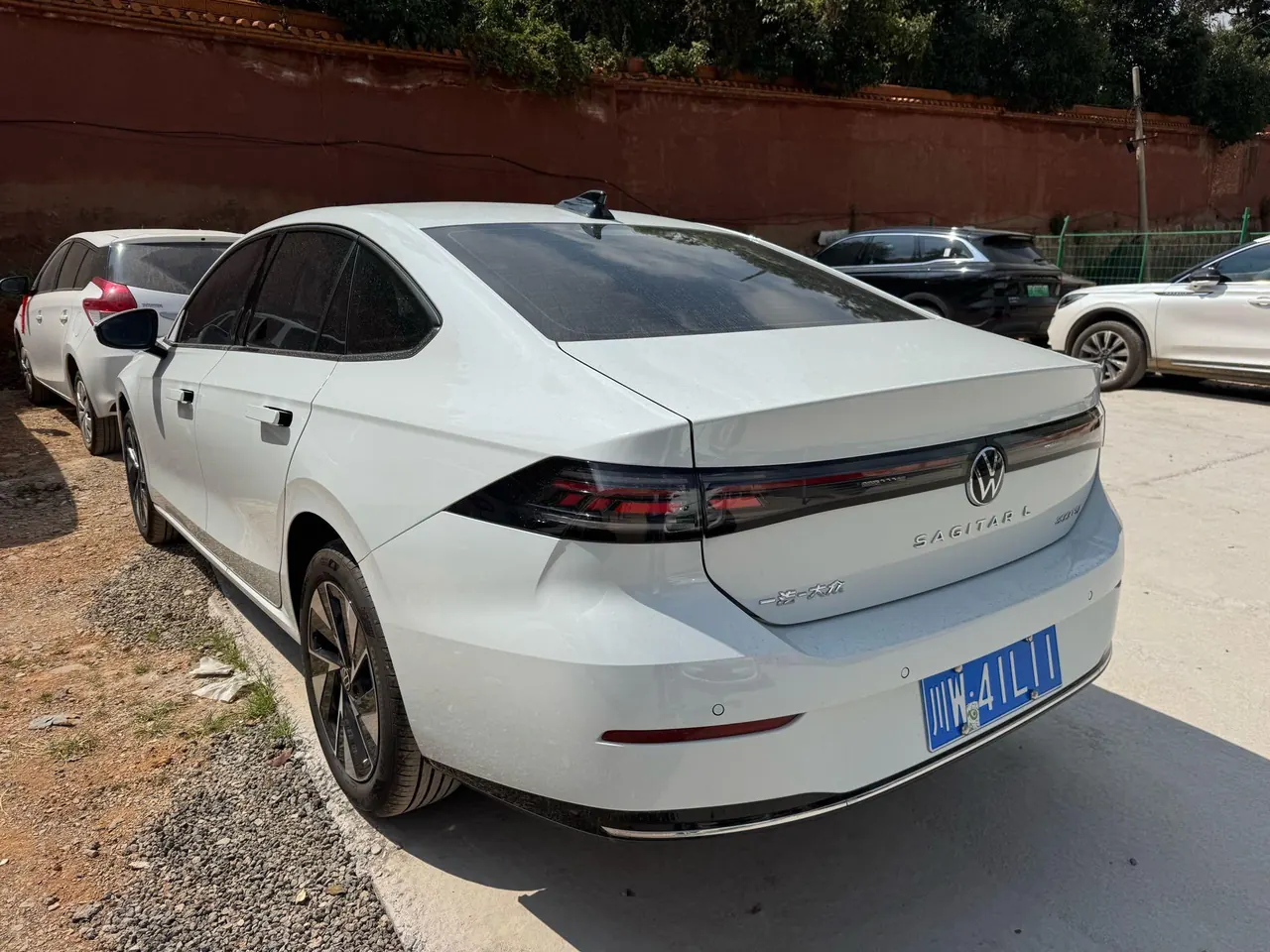 Volkswagen 2026 Sagittarius L 1.5TSI 300TSI Elite Automatic 4