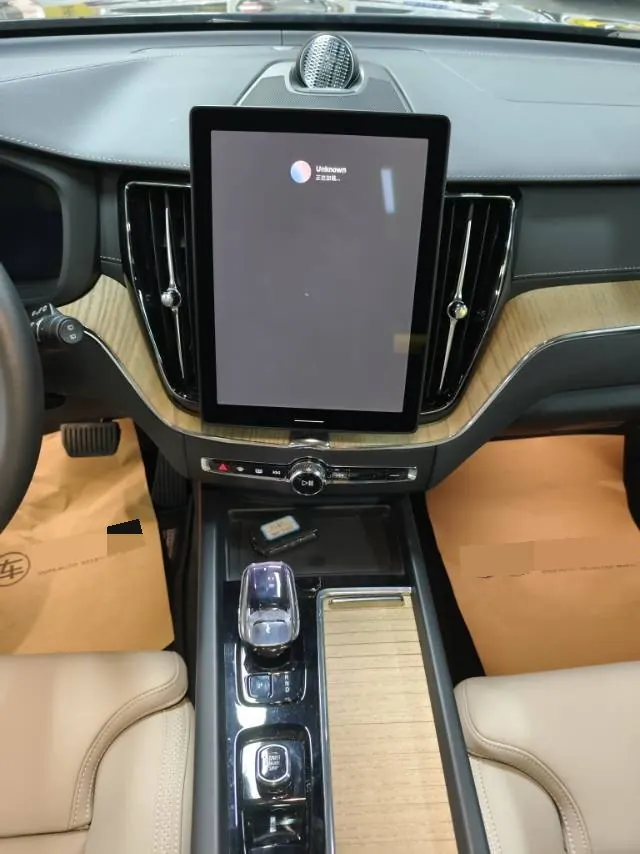 Volvo 2026 XC60 48V 2.0T B5 4WD Zhiyuan Sports Edition Automatic Gear 7