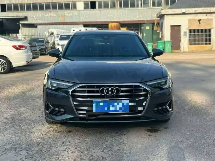 Audi 2022 A6L 2.0TFSI 45TFSI Quattro enjoy elegant automatic gear 2