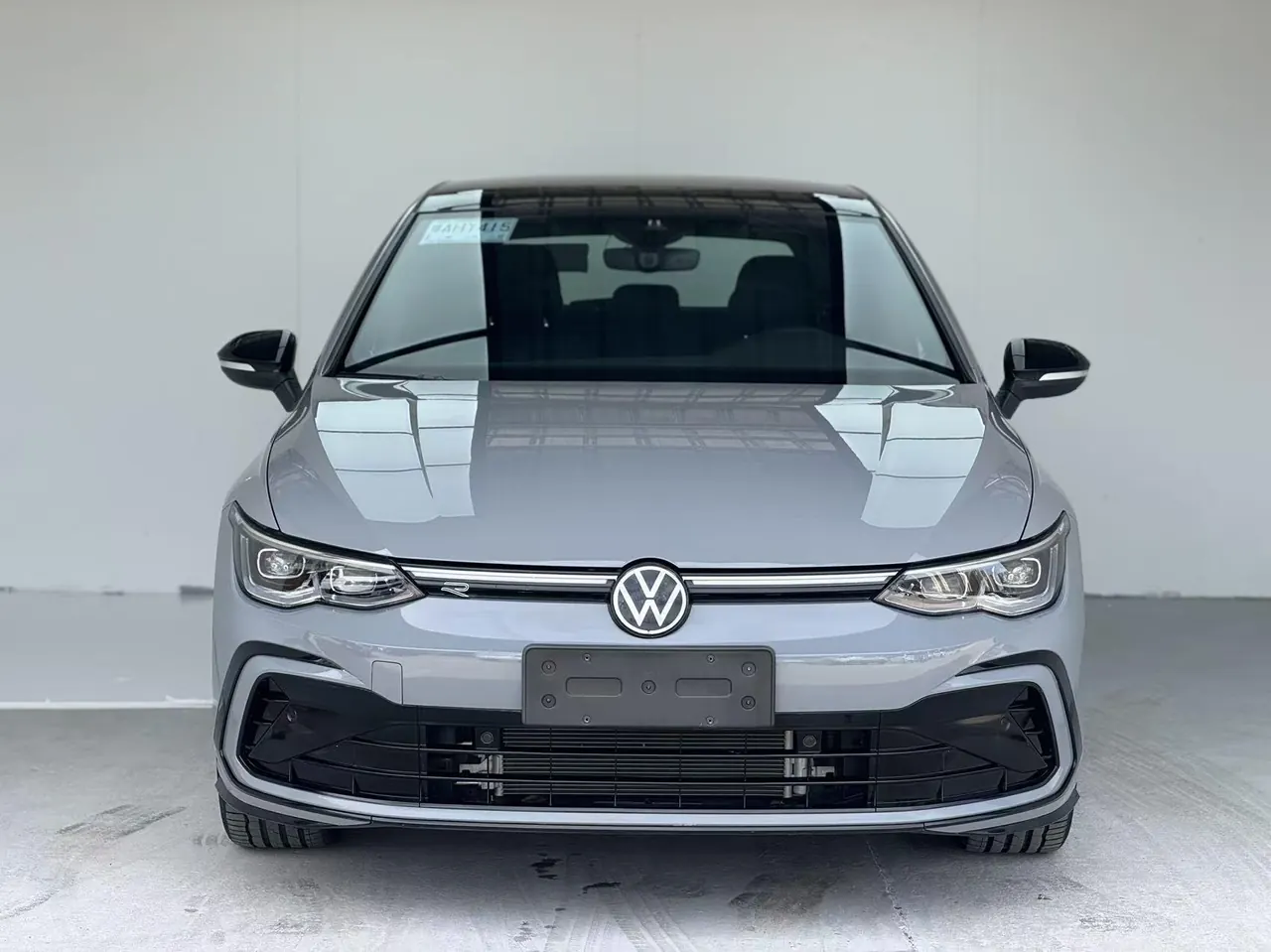 Volkswagen 2023 Golf 8 R-Line 1.4TSI 280TSI Lite Automatic 2