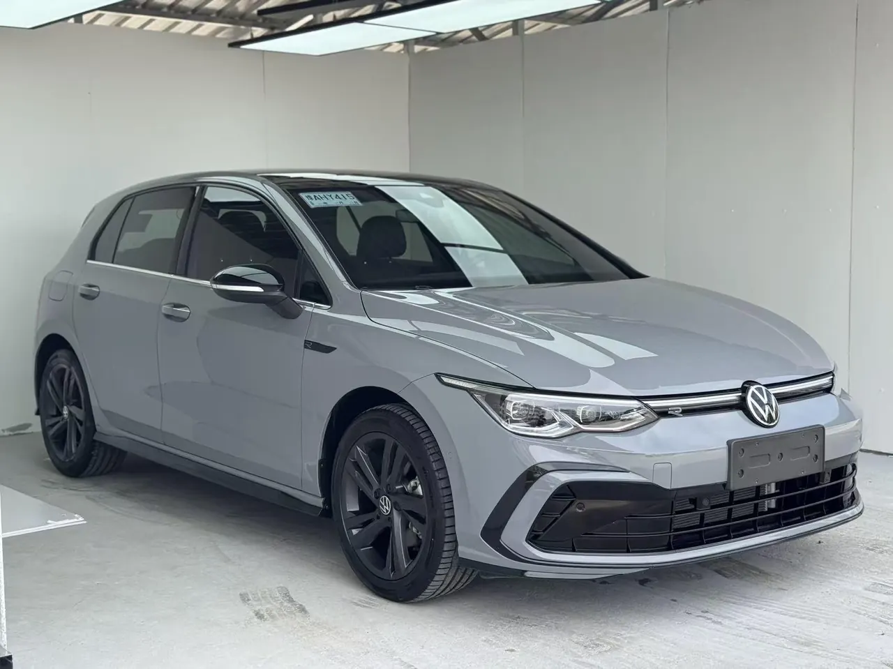 Volkswagen 2023 Golf 8 R-Line 1.4TSI 280TSI Lite Automatic 3