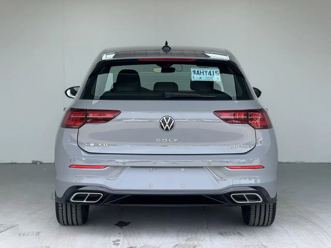 Volkswagen 2023 Golf 8 R-Line 1.4TSI 280TSI Lite Automatic 8