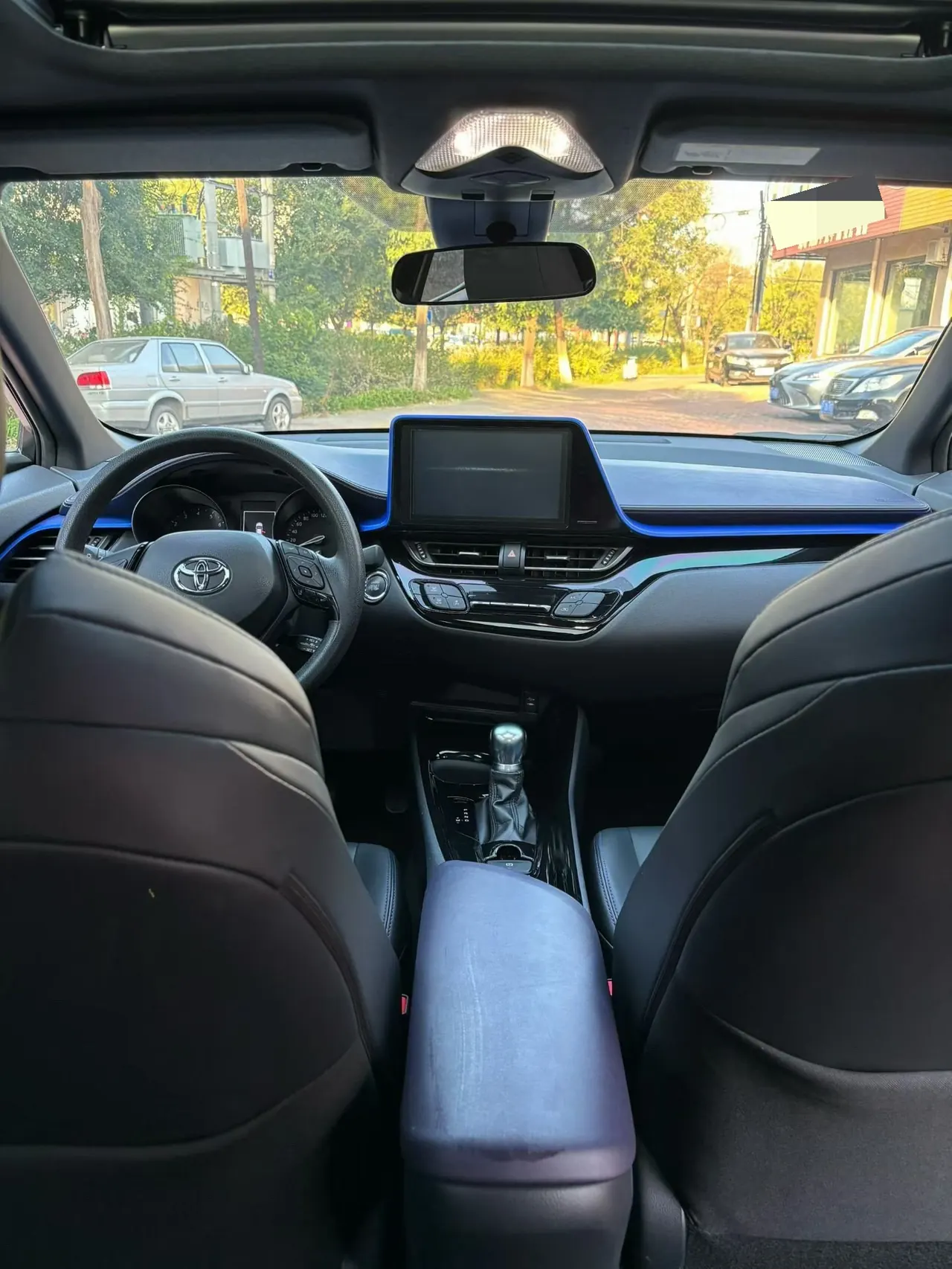 Toyota 2020 C- HR 2.0 stepless leading version of automatic gear 8