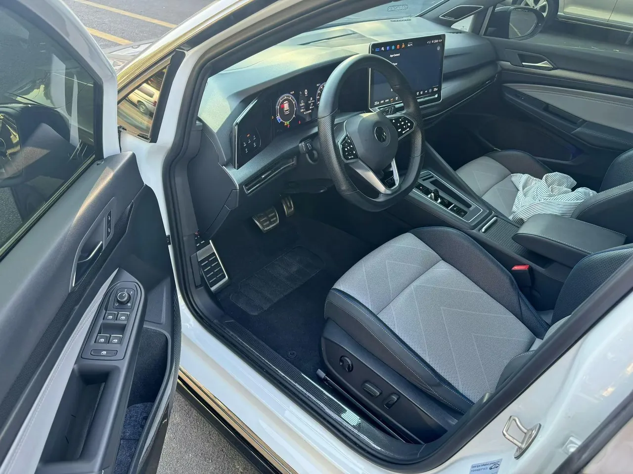 Volkswagen 2023 Golf 8 R-Line 1.4TSI 280TSI (Modified) Automatic Gear 8