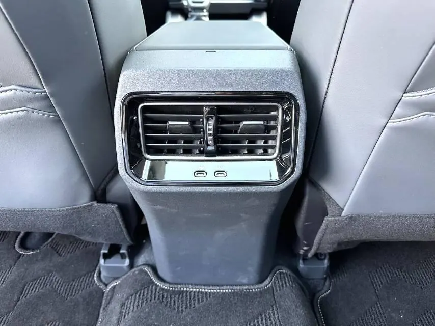 Toyota 2026 RAV4 Rongfang Double Engine 2.0 Stepless Two-Drive Deluxe Automatic Gear 5