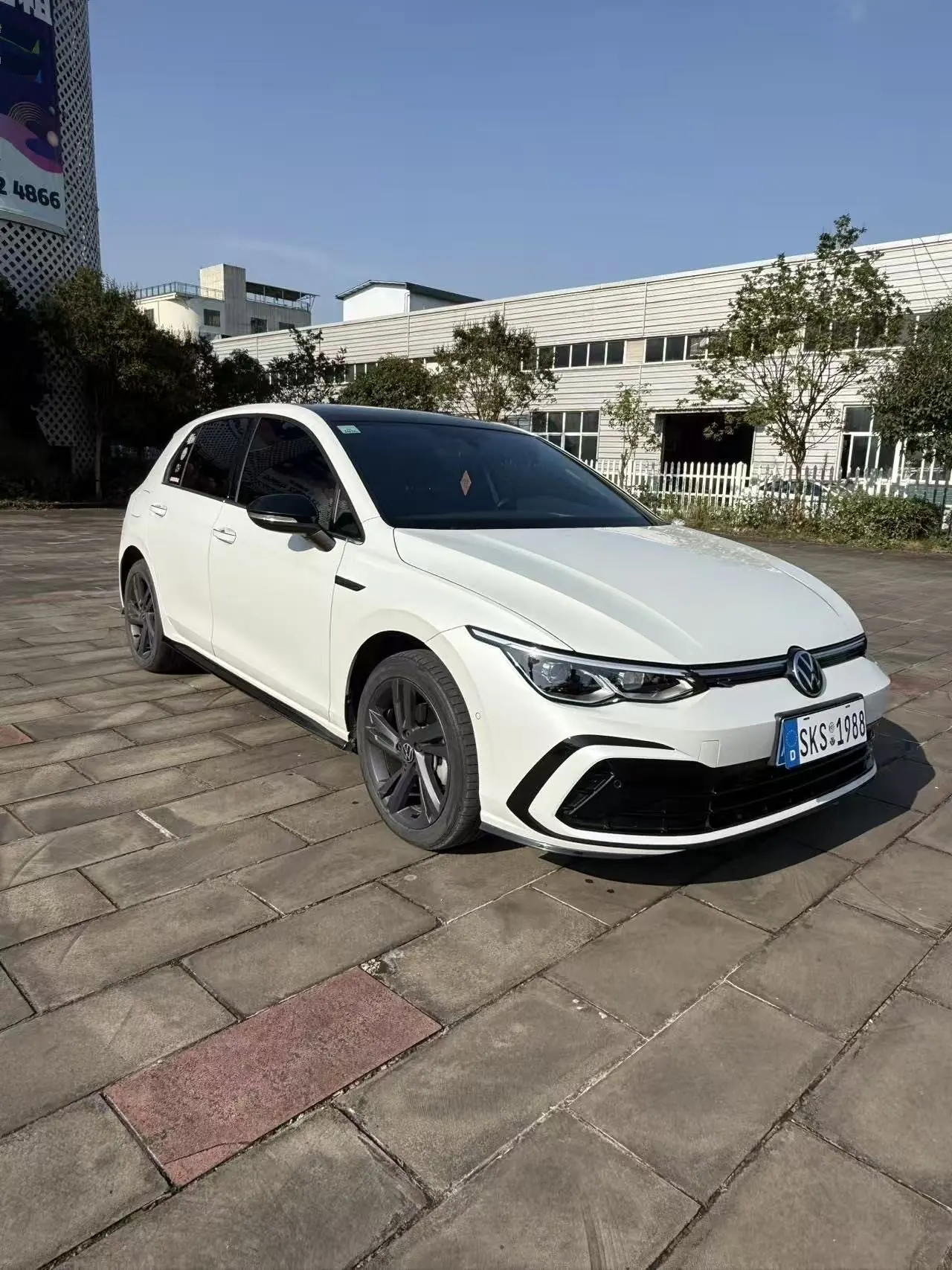Volkswagen 2023 Golf 8 R-Line 1.4TSI 280TSI Lite Automatic 2