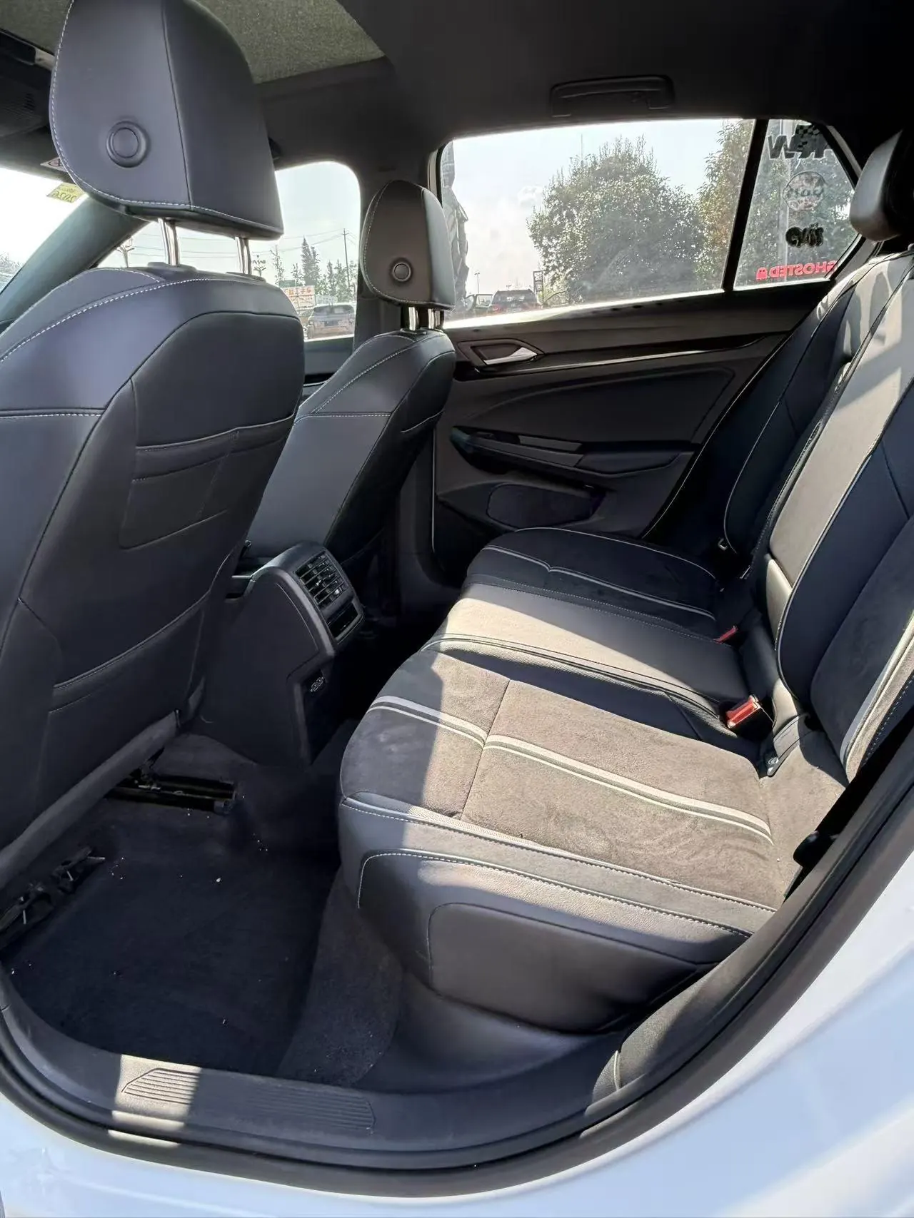 Volkswagen 2023 Golf 8 R-Line 1.4TSI 280TSI Lite Automatic 6