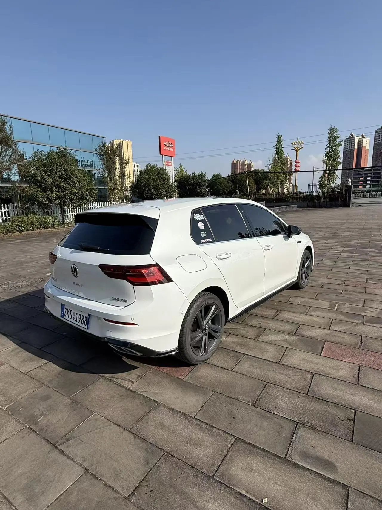 Volkswagen 2023 Golf 8 R-Line 1.4TSI 280TSI Lite Automatic 9