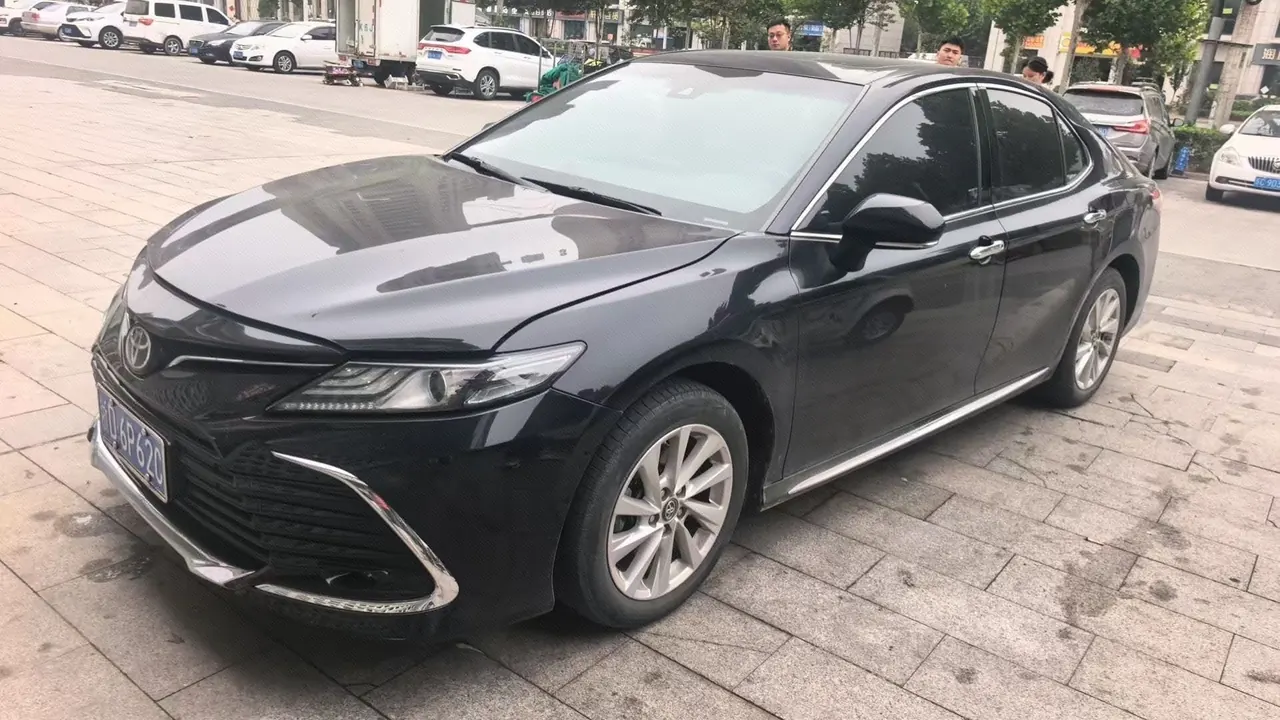 Открыть галерею: Toyota 2023 Camry 2.0G Stepless Deluxe Edition Automatic Gear