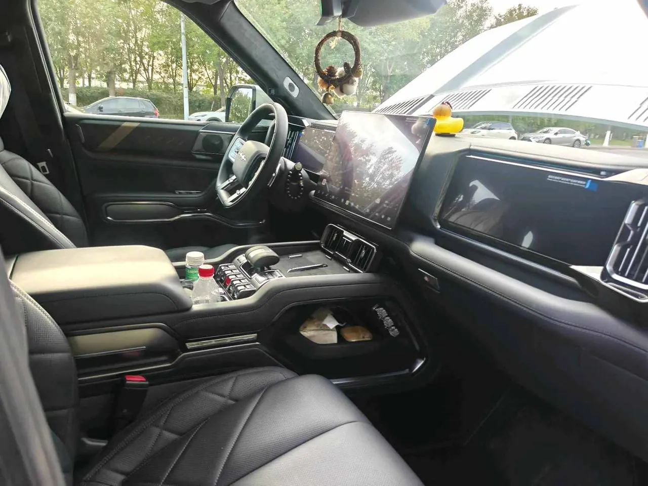 FangChengBao 2025 Leopard 8 2.0T Stepless Zhiyong Flagship Edition 5-seat Automatic Gear 6