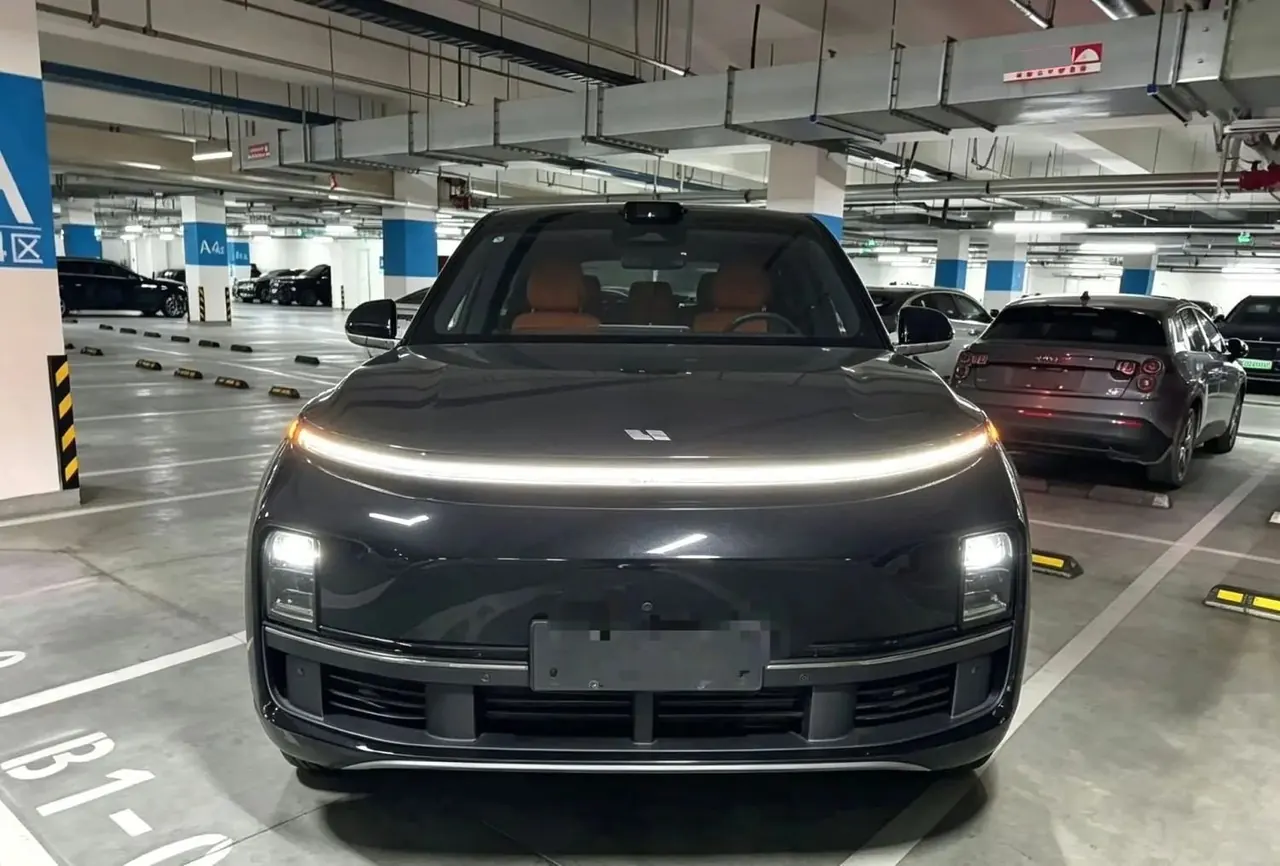 Li 2023 L8 Max automatic gear 3