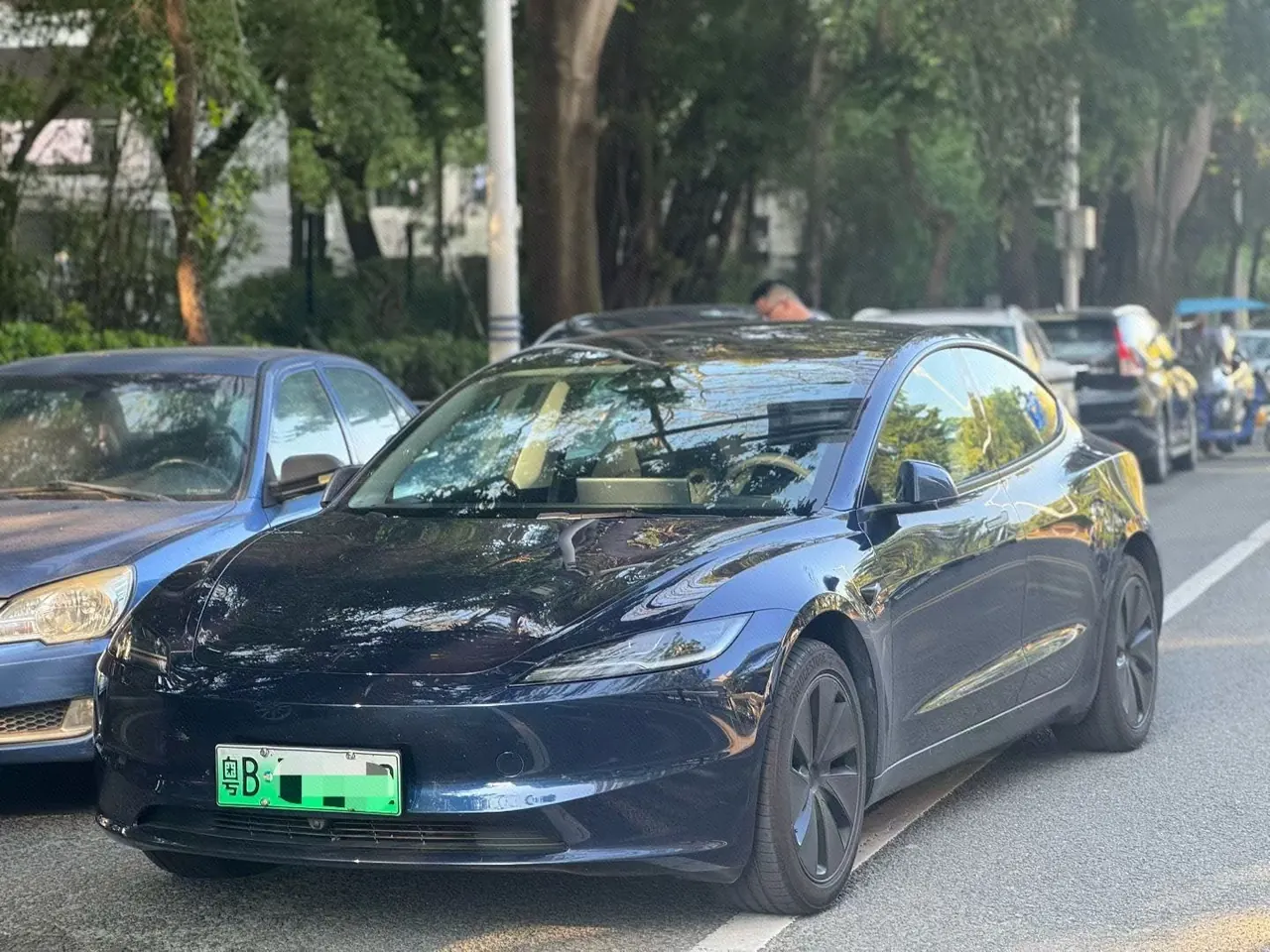 Open image lightbox: Tesla 2026 Model 3 rear-wheel drive version of automatic transmission