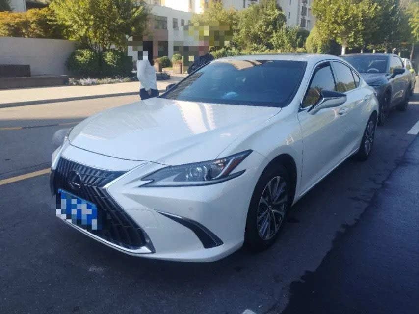 Open image lightbox: Lexus ES (Imported) 2023 ES200 2.0 Stepless Premium Edition Automatic Gear