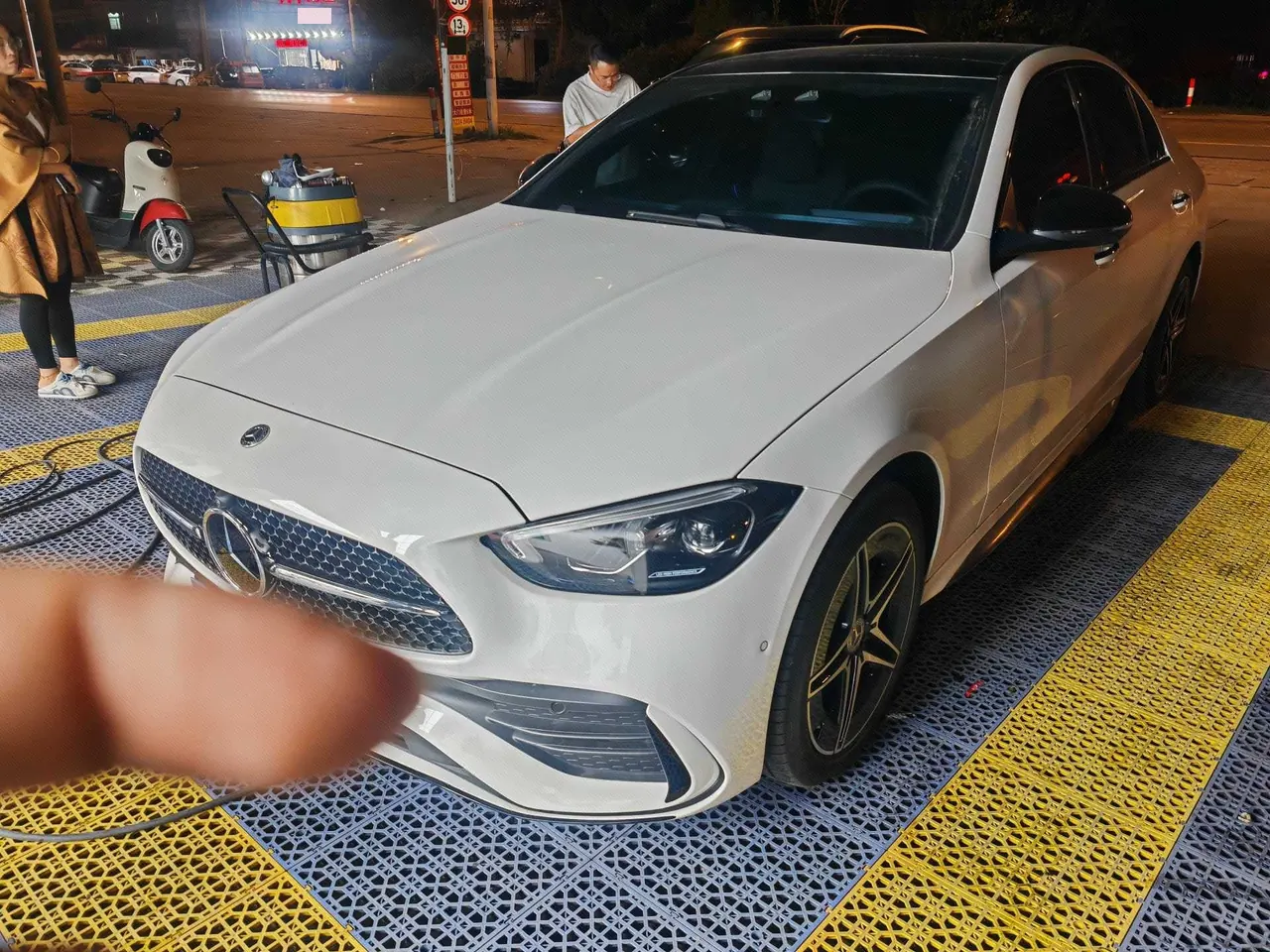 打开图片灯箱:Mercedes Benz Class C 2026 C 260 L 48V 2.0T Hao Night Sports Edition Automatic Gear