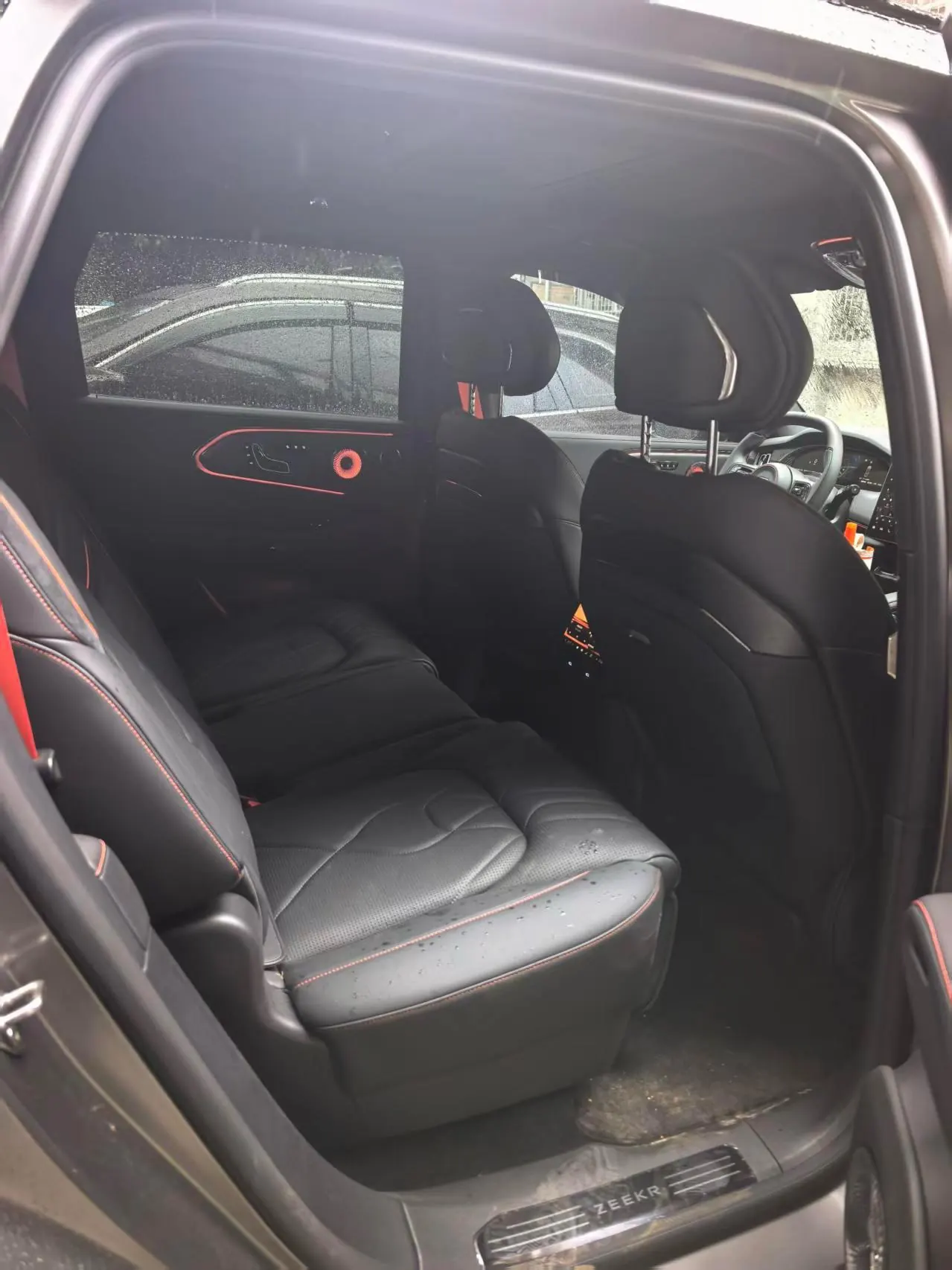 Zeekr 2026 Zeekr 8X 2.0T obsidian 70kWh automatic gear 4