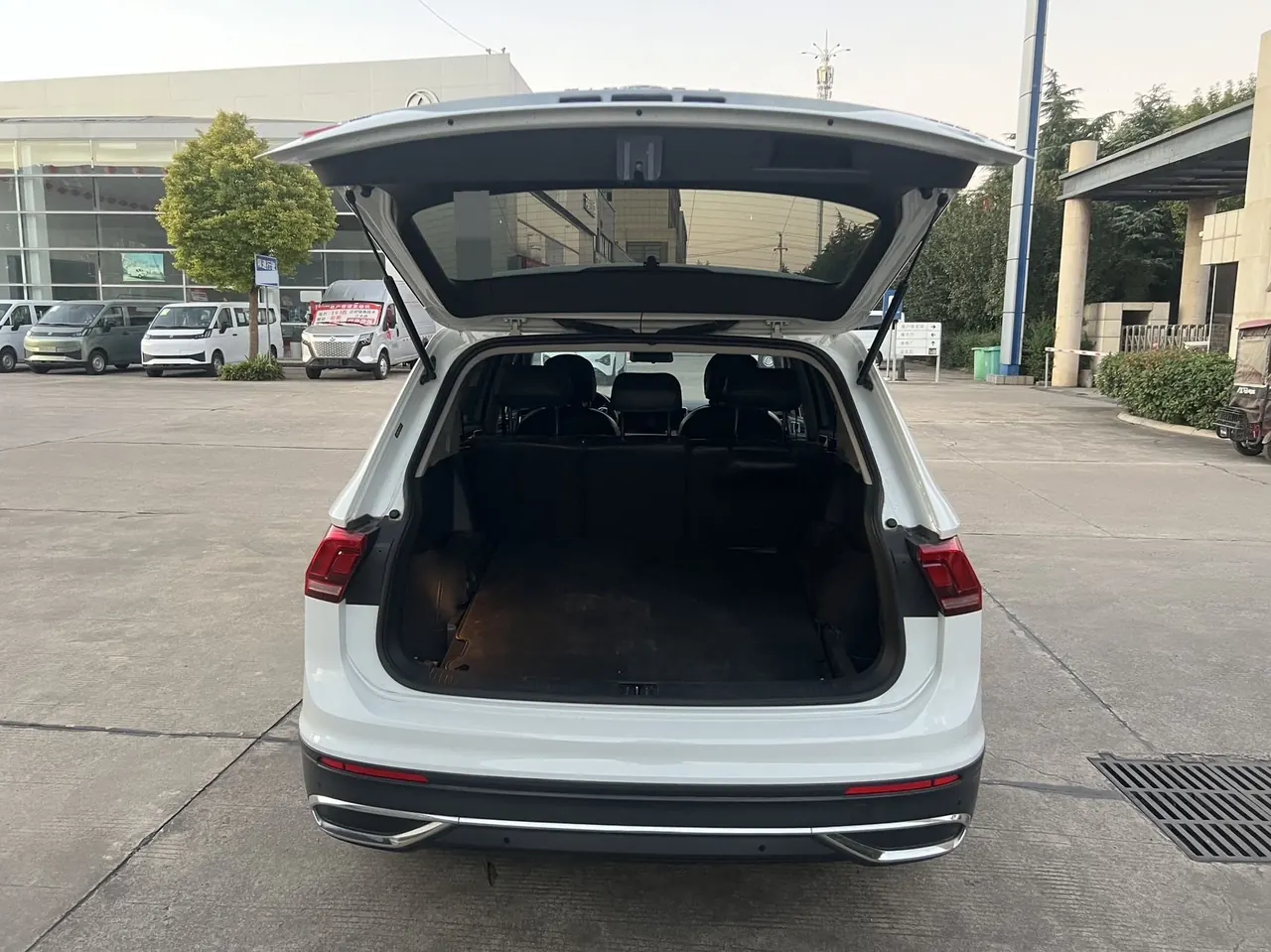 Volkswagen 2023 Tiguan L 2.0TSI 330TSI Two-Drive Comfortable Edition Automatic Gear 6