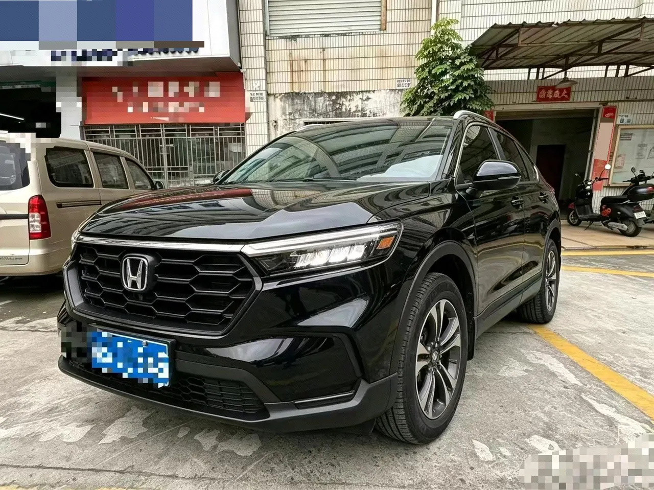 Open image lightbox: Honda 2026 CR-V 1.5T Stepless 240TURBO Global 30 Years Glory Two-Drive Front is still 5-seat Automatic Gear