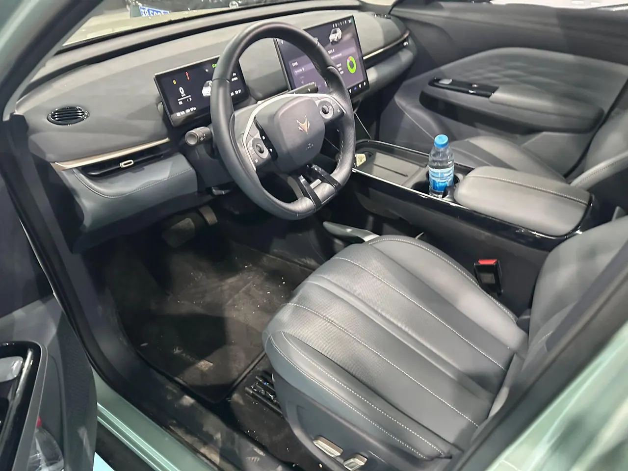 ARCFOX 2025 T 1 425 PLUS automatic gear 3