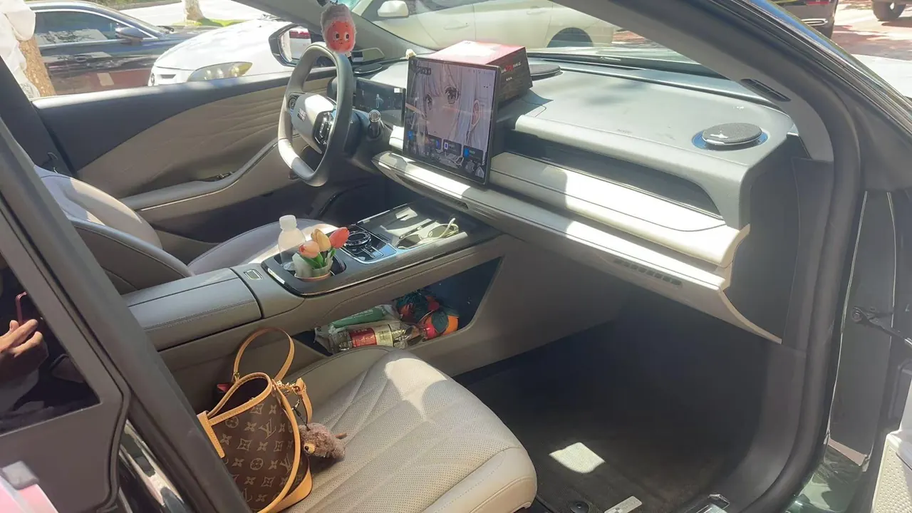 Geely Galaxy 2026 Xingyao 8 EM-i 1.5 Voyager Sailing Edition Automatic Gear 5